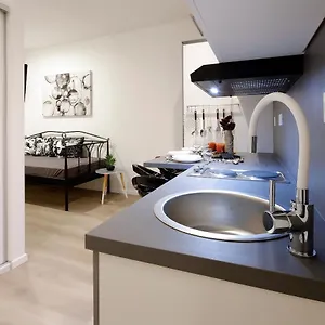 apartments-zara-rijeka.primorje-gorskikotar.com/
